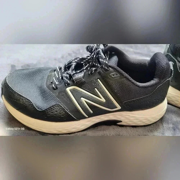NEW BALANCE 410 v8 Trail Running Shoes BLK & WHITE Womens Size 6.5 - Picture 4 of 13